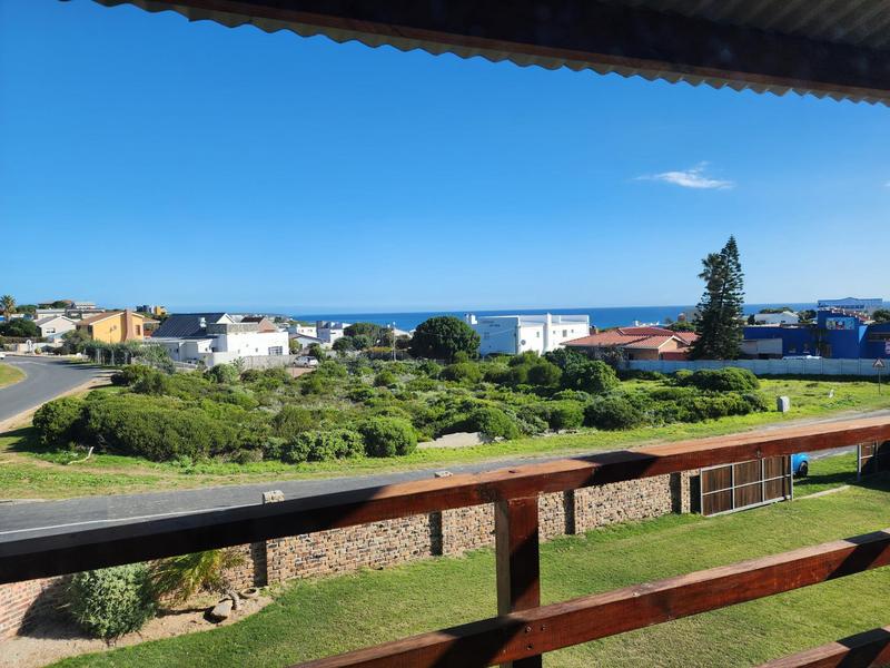 4 Bedroom Property for Sale in De Kelders Western Cape